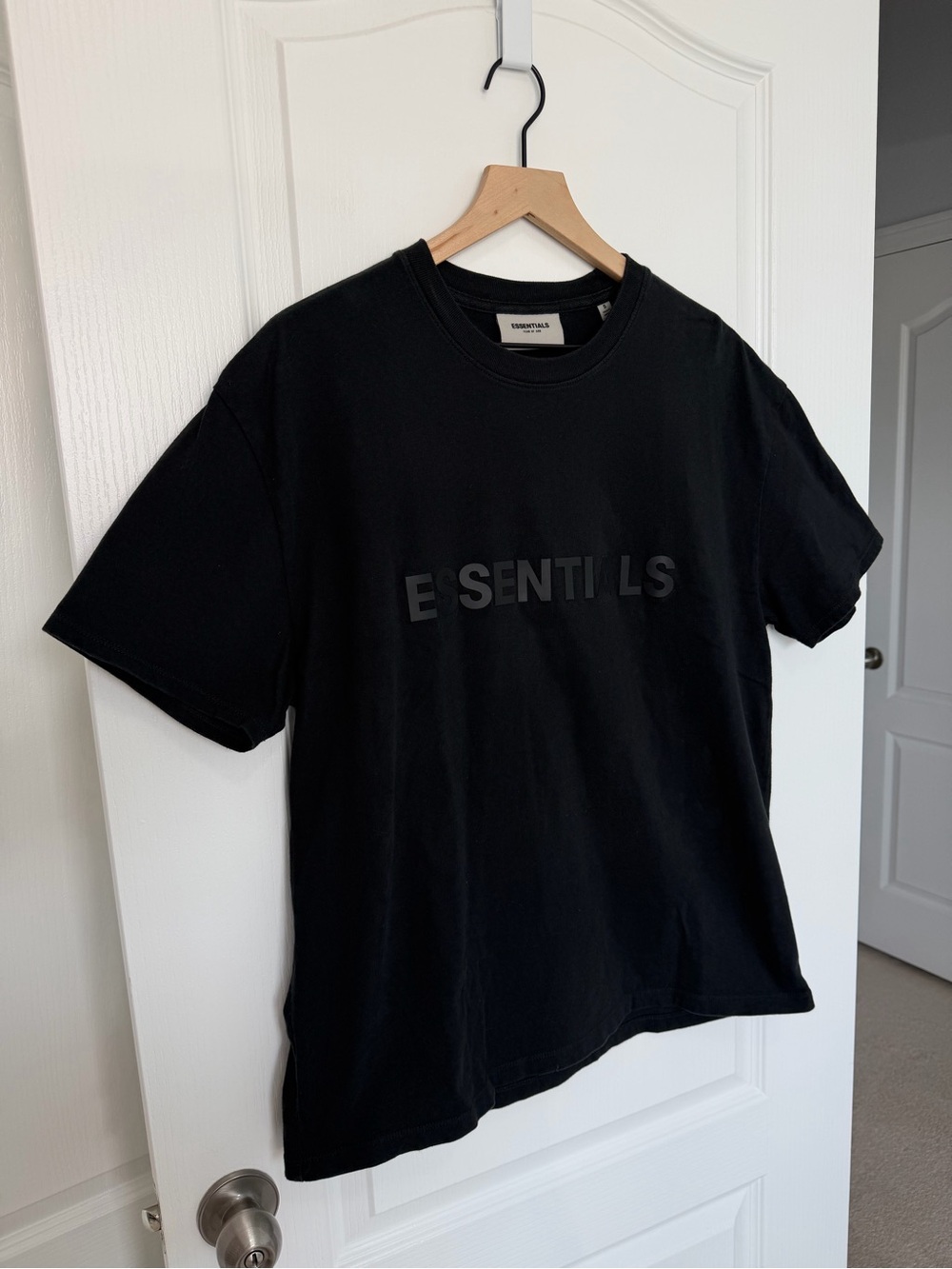 Fear Of God Essentials Black Crewneck T-Shirt Small - Picture 5 of 11